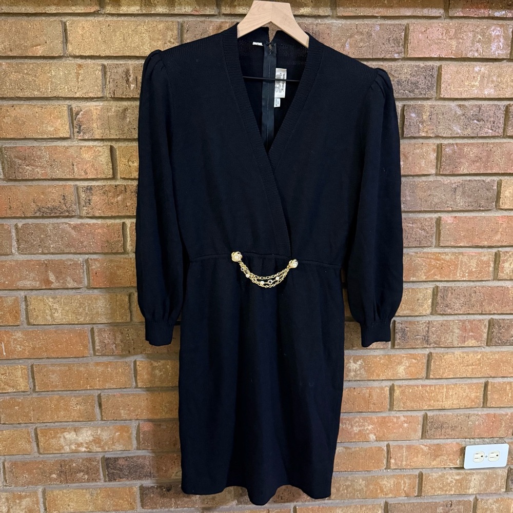 VTG St. John Black Dress Gold Chain Puff Sleeve Shoulder Detail SZ 6